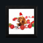 Golden Retriever Hund W Red Santa Hat jul Smyckeskrin<br><div class="desc">Cute Golden Retriever Hund Wearing Red Santa Hat med julprydnader och presentboxar.</div>