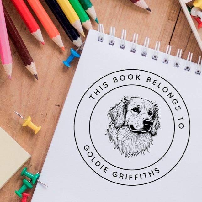 Golden Retriever i Bok Tillhören till Barn Stämpel (Skapare uppladdad)