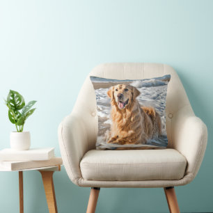 Golden Retriever in Beach Wave Kudde
