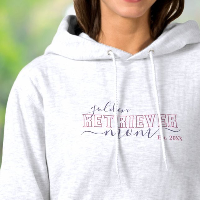 Golden Retriever Mamma Varsity Script Grundad T Shirt (Skapare uppladdad)