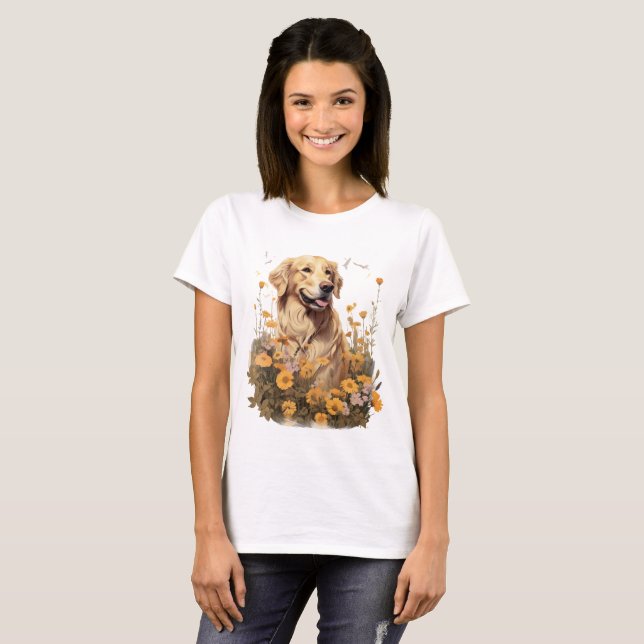 Golden Retriever, omgiven av solblommor T Shirt (Hel framsida)