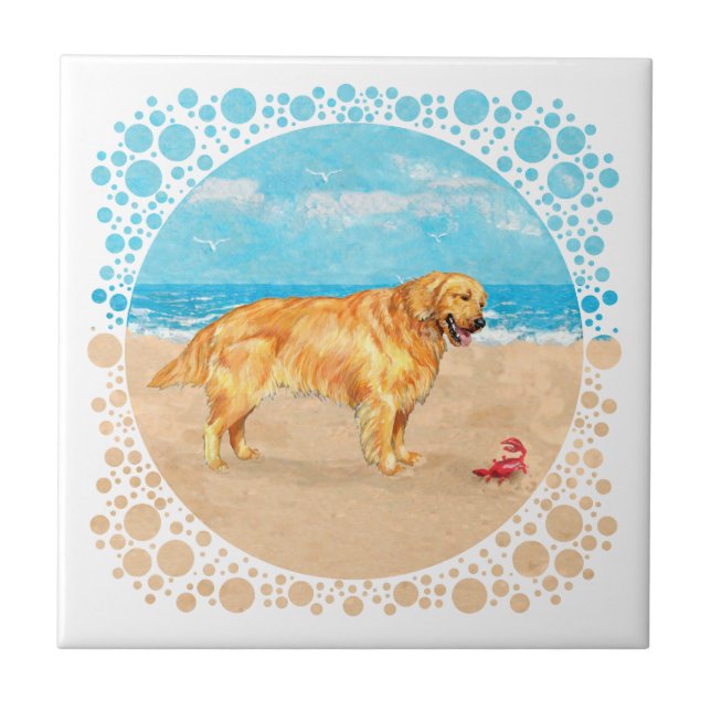 Golden Retriever på stranden Kakelplatta (Framsidan)