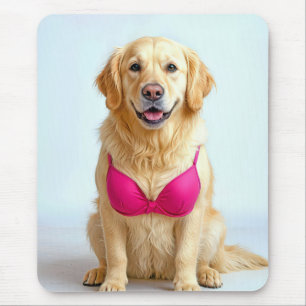 Golden Retriever som bär en rosa bysthållare Musmatta
