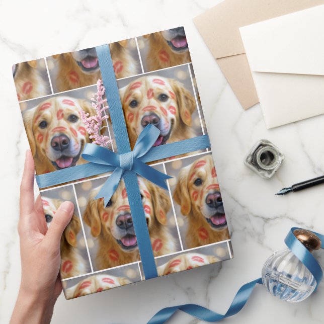 Golden Retriever with Red Lipstick Kisses Presentpapper (Gifting)