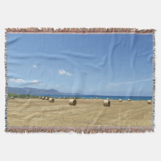 Golden Rolls of Hay and Deep Blue Sea Design Filt (Framsidan)