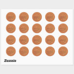 Golden sol terracotta bröllop runt klistermärke<br><div class="desc">Lägg till en förfinad men varm detalj i bröllop med de här anpassningsbar, runda klistermärken med en minimalistisk solnedgång mot en ljusnande terracotta-orange. Anpassa med parets datum namn och bröllop för att skapa perfekten avslutande beröring för inbjudningar, favoritpåsar, presentfigursättning, platskort eller välkomstlådor för bröllop. Denna utformning kompletterar på ett utmärkt...</div>
