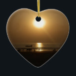 Golden Summer Sunset Reflection on the Beach Julgransprydnad Keramik<br><div class="desc">Golden Summer Sunset Reflection on the Beach Introducing the "Golden Summer Sunset Reflection on the Beach", en andande konst biet som fångar en strand vid solnedgången och uppmanar dig att uppleva lugn och värme. De varma nyheterna och det silhuetterade figurer skapar en fredlig och inbjudande scen, perfekt för att tillföra...</div>