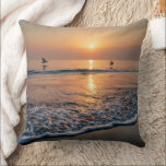 Golden Sunset Ocean Waves with Birds Kudde<br><div class="desc">Experience the calming beauty of a golden sunset over the ocean. This design captures the delicate foam of the waves hitting the shore and the peaceful silhouettes of birds flying under a warm,  glowing sun.</div>