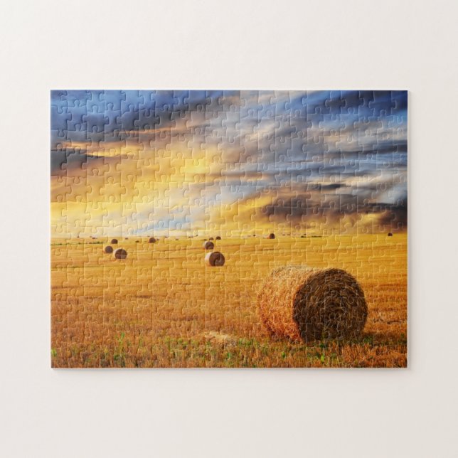 Golden Sunset over Farm Fält Pussel (Horisontell)