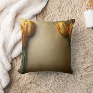 Golden Tulips Dekorativ kudde