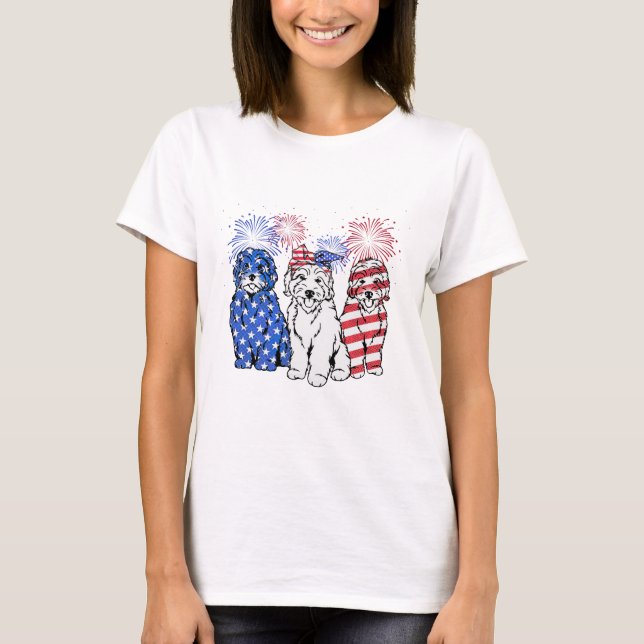 Goldendoodle American Flagga 4:e juli  T Shirt (Framsida)