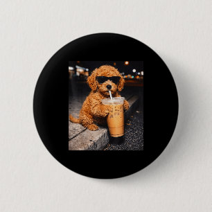 Goldendoodle dricker iskaffe rolig djurmem knapp