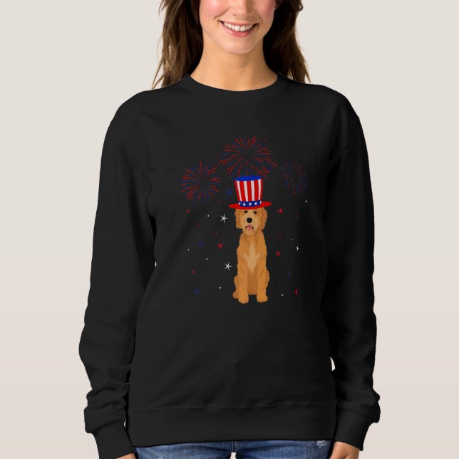 Goldendoodle Hund Rött vitt blått Fireworks Decor  T Shirt (Framsida)