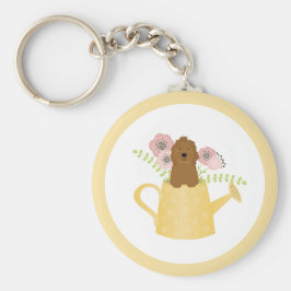 Goldendoodle in Watering Can Gult Nyckelring