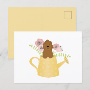 Goldendoodle in Watering Can Gult Vykort