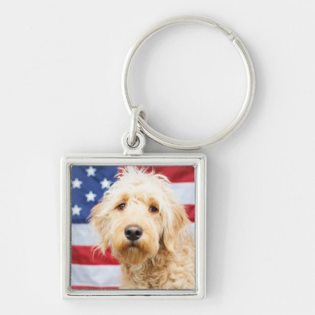 Goldendoodle med amerikansk Flagga Fyrkantig Silverfärgad Nyckelring (Framsidan)