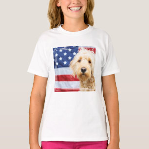 Goldendoodle med amerikansk Flagga T Shirt
