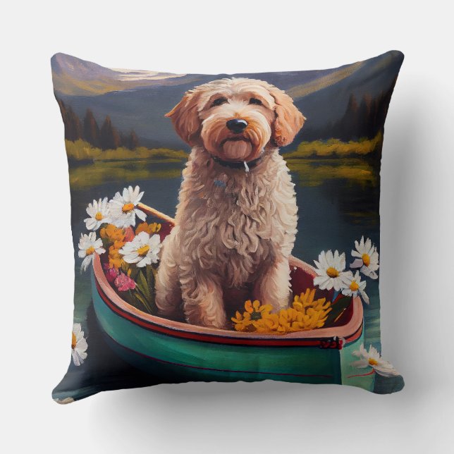 Goldendoodle på en Paddle: En grek Äventyr Kudde (Baksida)