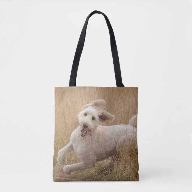 Goldendoodle Springa genom gräs Tygkasse (Framsida)