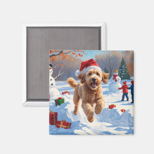 Goldendoodle springer i snö med julhatt magnet