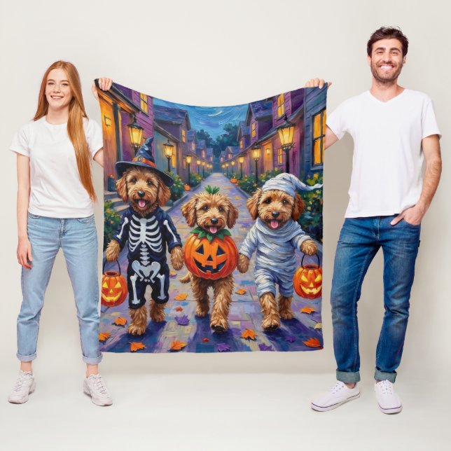 Goldendoodle Trick-or-Treating Halloween Costumes Fleecefilt (På plats)