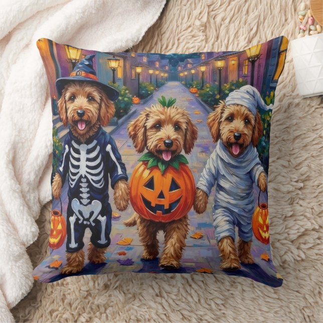 Goldendoodle Trick-or-Treating Halloween Costumes Kudde (Filt)