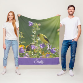 Goldfinch på en Harebell Flower Fleecefilt