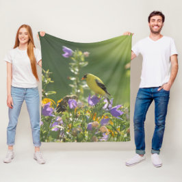 Goldfinch på en Harebell Flower Fleecefilt