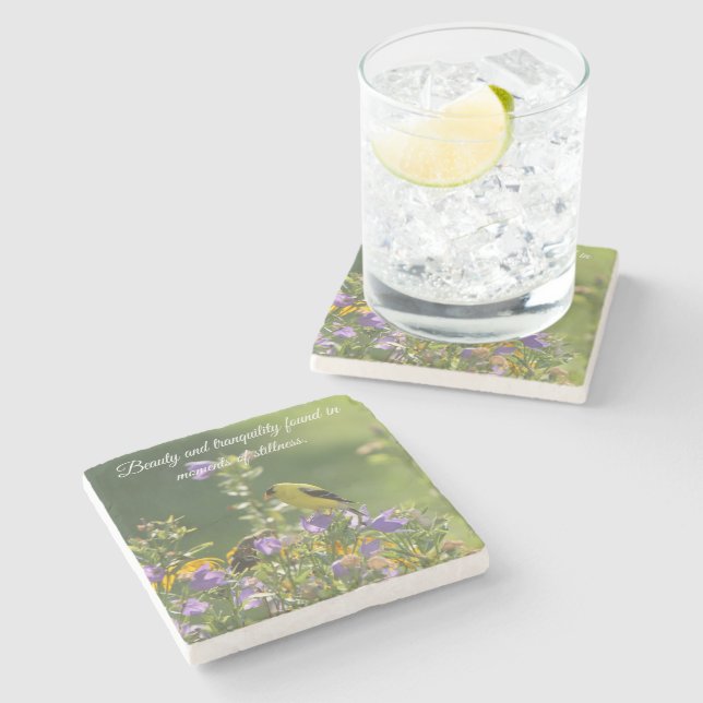 Goldfinch på en Harebell Flower Stenunderlägg (Sidan)