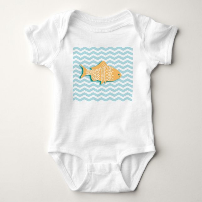 Goldfish on aqua blue chevron tee shirt (Framsida)