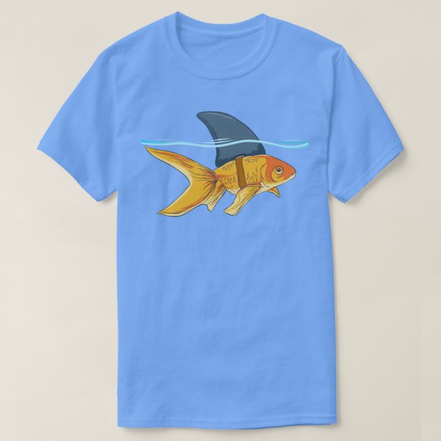 Goldfish with Shark Fin Funny Fish Gift  T Shirt (Design framsida)