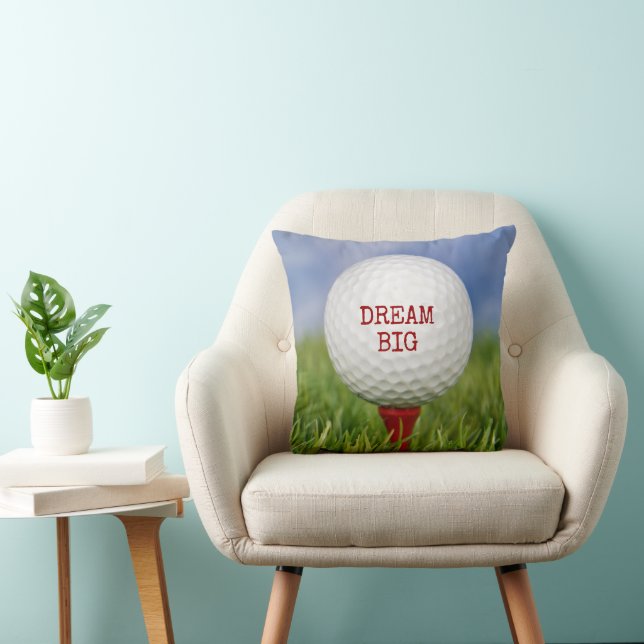 Golf Ball On Red Tee with Quote Kudde (Stol)
