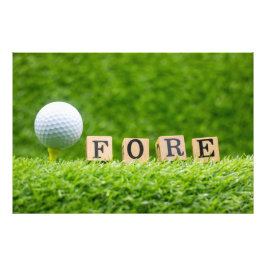 Golf boll är på beställning med grönt gräsbakgrund fototryck