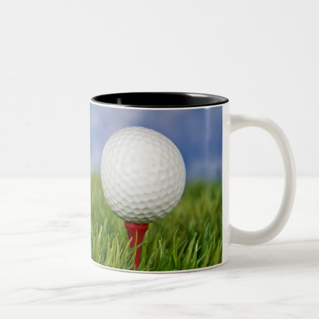 Golf Boll on Red Tee med citat Två-Tonad Mugg (Höger)