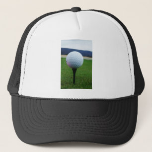 Golf Boll på en golfbana i bergsområden Keps