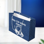 Golf Cart Grattis på födelsedagen Mönster Mörk blå<br><div class="desc">Cute,  vit golfvagn med klubbar,  anpassningsbar Grattis på födelsedagen hälsning (eller spelar ingen roll som man vill säga) på en mörk blått bakgrund som har en rombt mönster i vit övertäckning. Perfekt för födelsedag,  fars dag,  reklamfest eller marskalkar.</div>