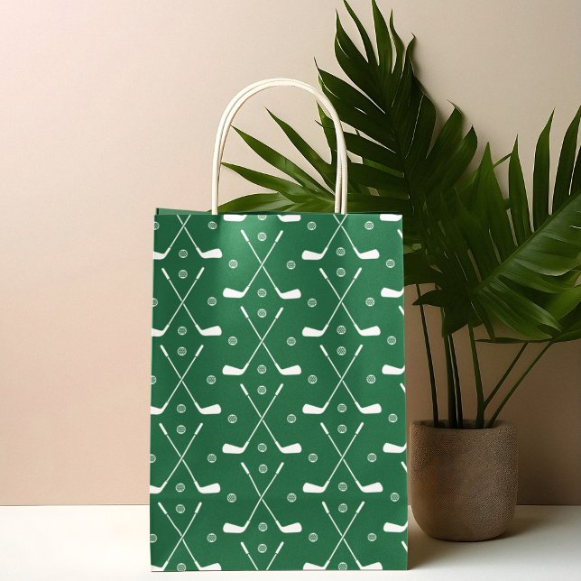 Golf Fladdermus och Grönt Backgrond (beautiful party gift bags in attractive patterns and flat color designs. available in 3 size.)