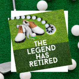 Golf pension med golf bollar på grönt gräs kort