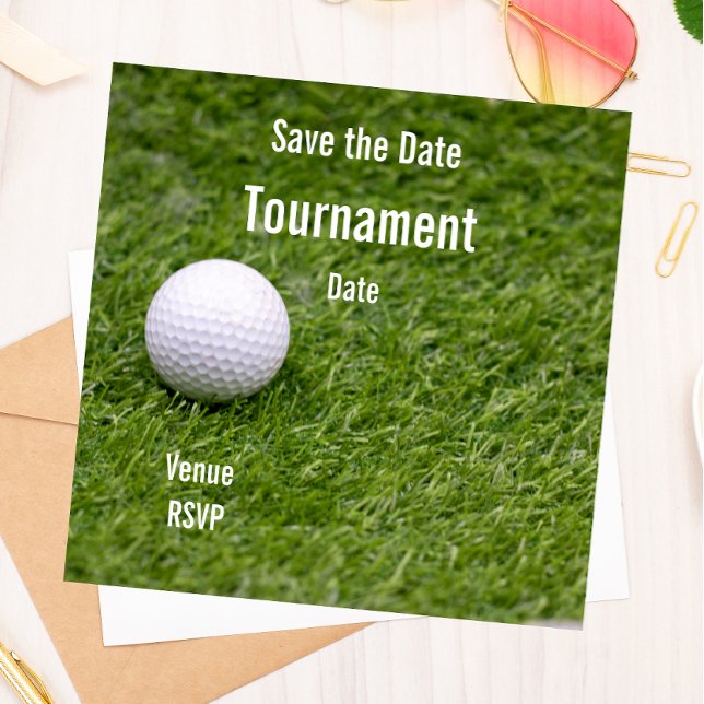 Golf Save Date med golf boll på grönt gräs (Skapare uppladdad)
