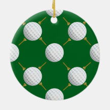 Golfbollar och tee på grönt