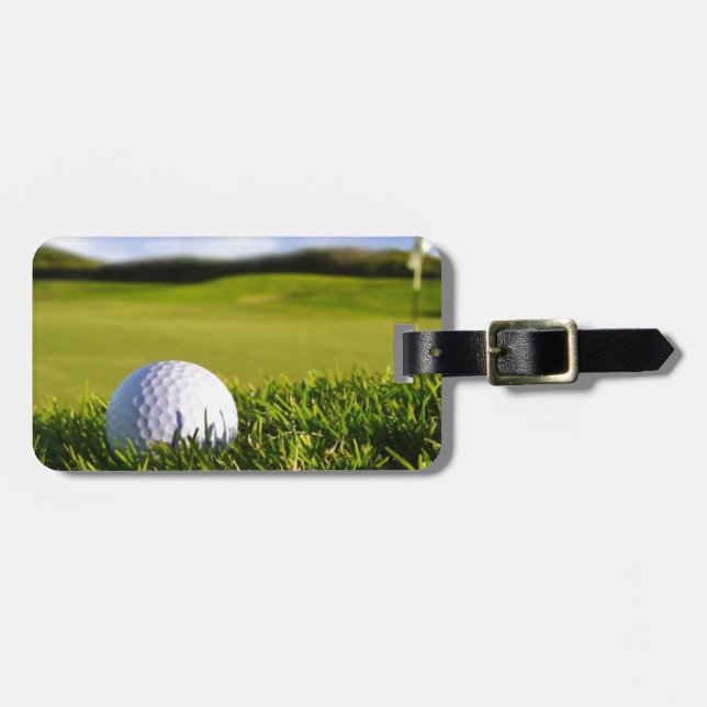 Golfbollen jagar bagagebricka (Horisontell Framsida)