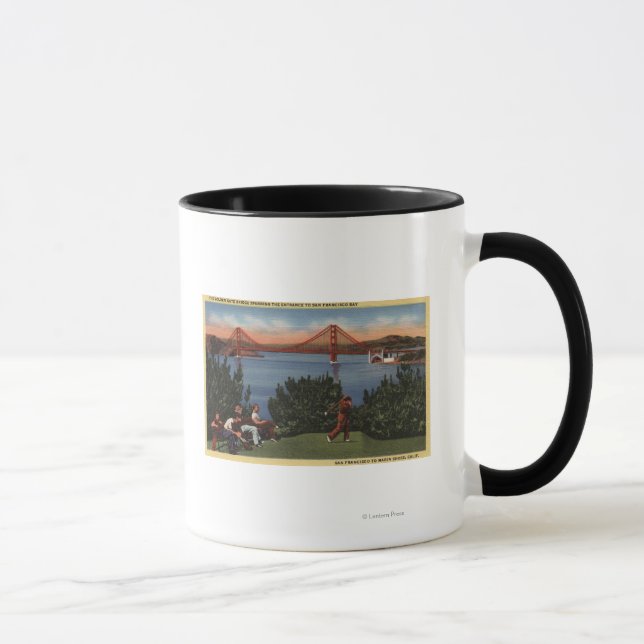 Golfers with Golden Grind Bridge in Background Mugg (Höger)