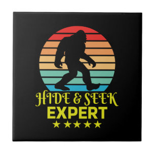 Göm och försök med expertstöd Bigfoot Funny Kakelplatta