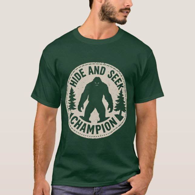 Göm och Seek Champion Funny Bigfoot-tröja T Shirt (Framsida)