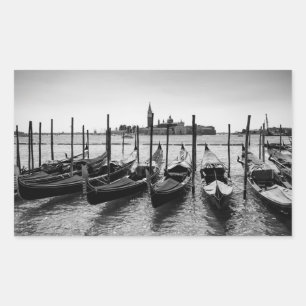 Gondolas i Venedig i svartvitt Rektangulärt Klistermärke