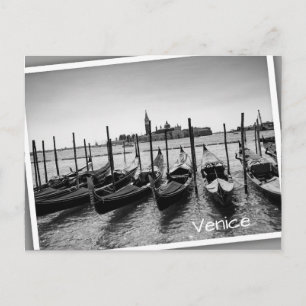 Gondolas i Venedig i svartvitt Vykort
