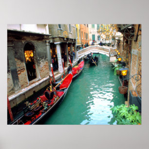 Gondolas på en venetiansk kanal poster