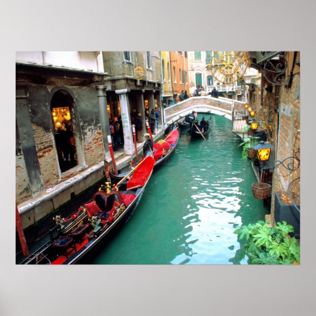 Gondolas på en venetiansk kanal poster (Framsidan)