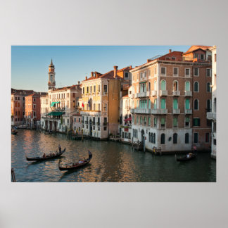 Gondolas på Italien för kanal Venedig Poster