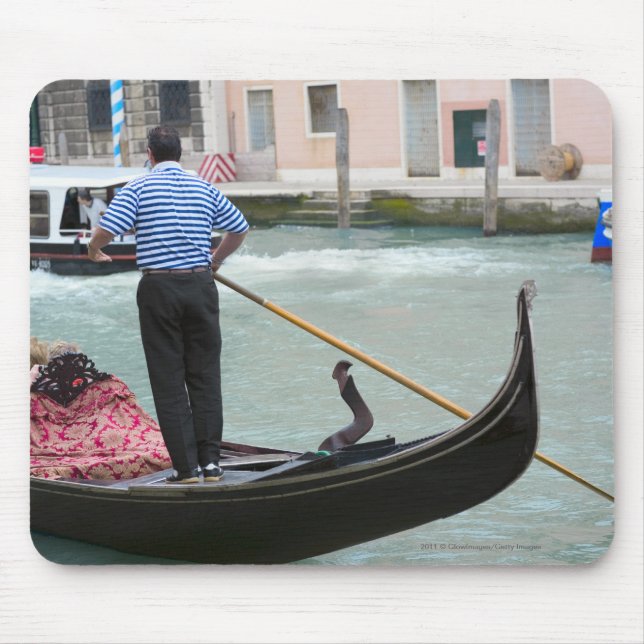 Gondoler i den Venedig kanalen Musmatta (Framsidan)